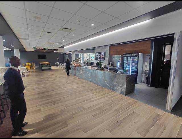 2,495M² OFFICE TO LET IN NOORDWYK